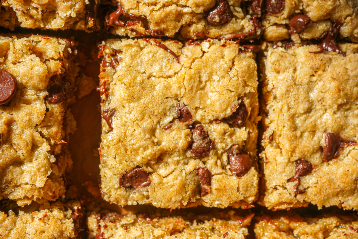Chewy Oatmeal Chocolate Chip Cookie Bars